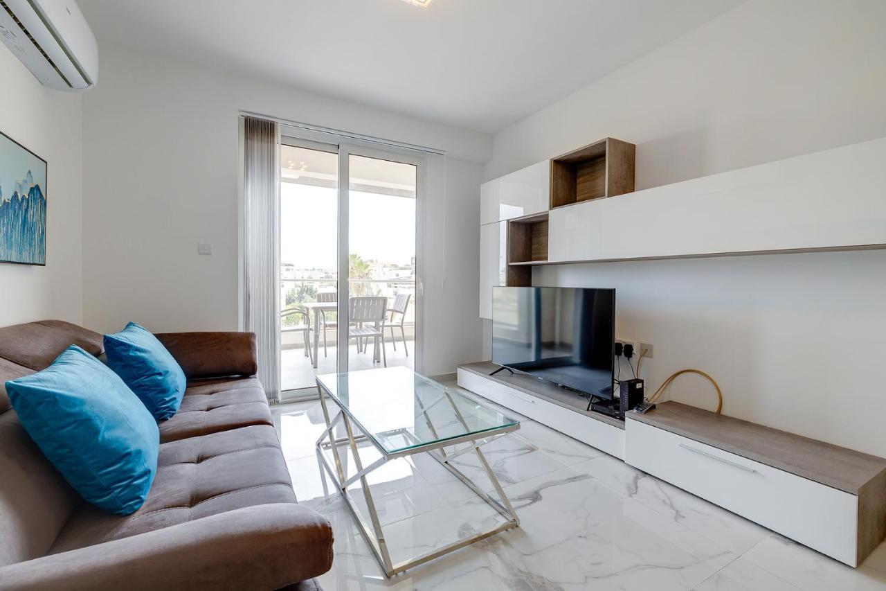 Splendid 2Br Apartment, Steps To St Georges Bay San Ġiljan Extérieur photo