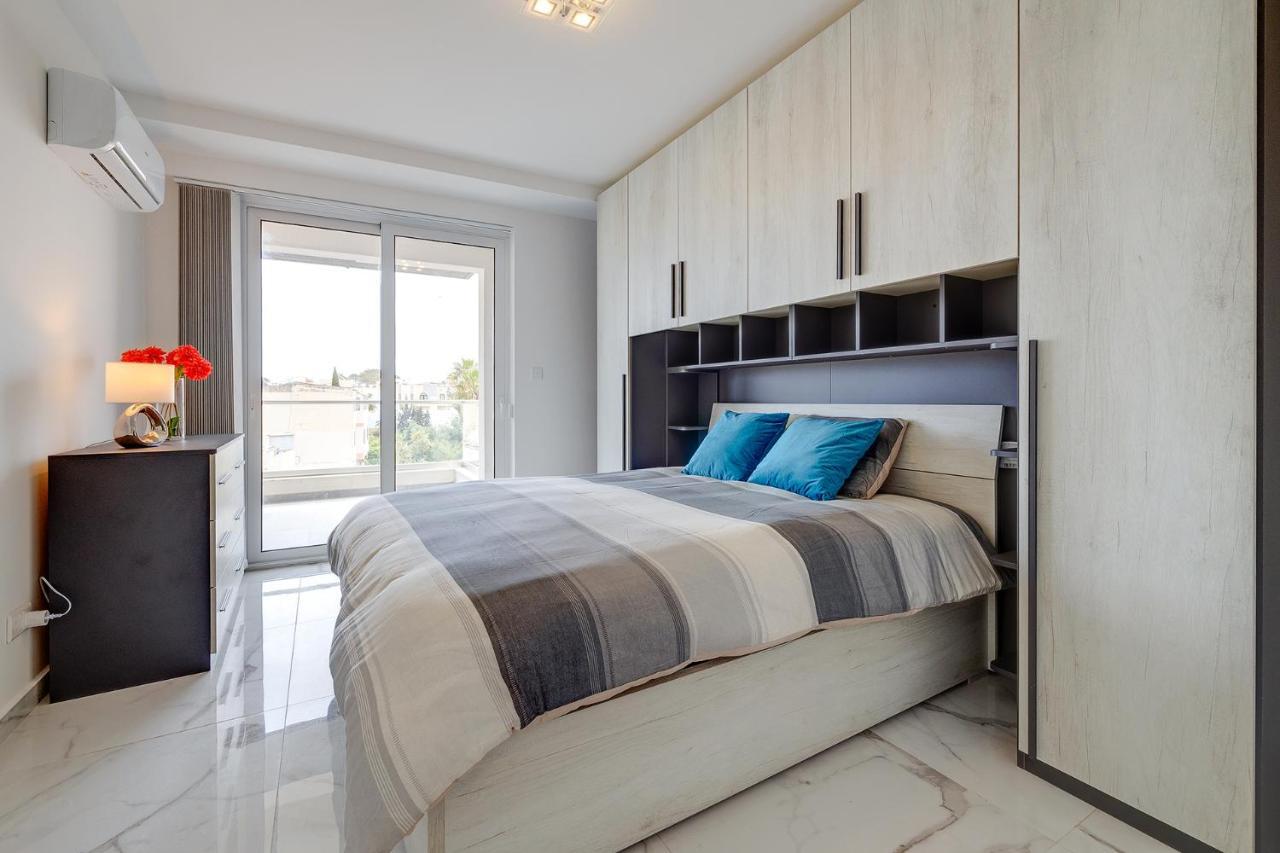 Splendid 2Br Apartment, Steps To St Georges Bay San Ġiljan Extérieur photo