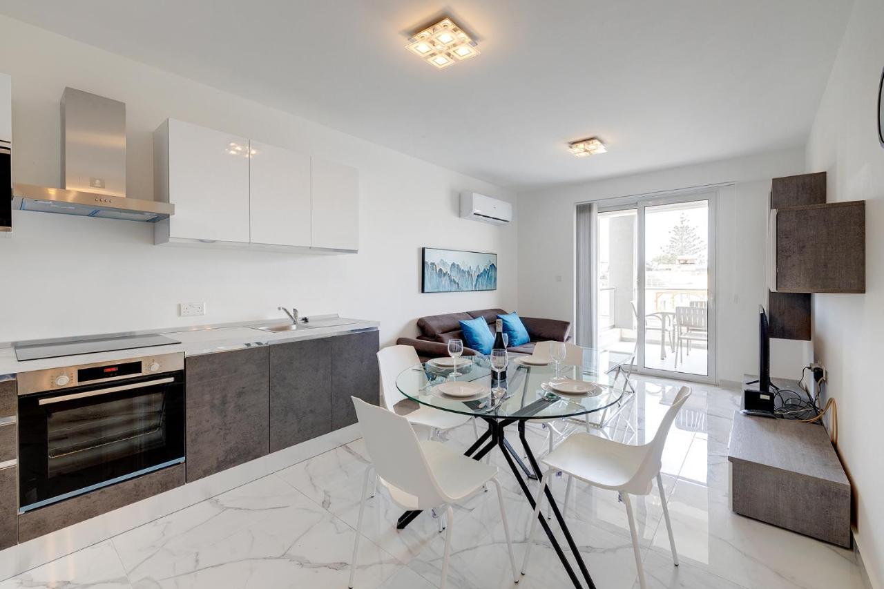 Splendid 2Br Apartment, Steps To St Georges Bay San Ġiljan Extérieur photo