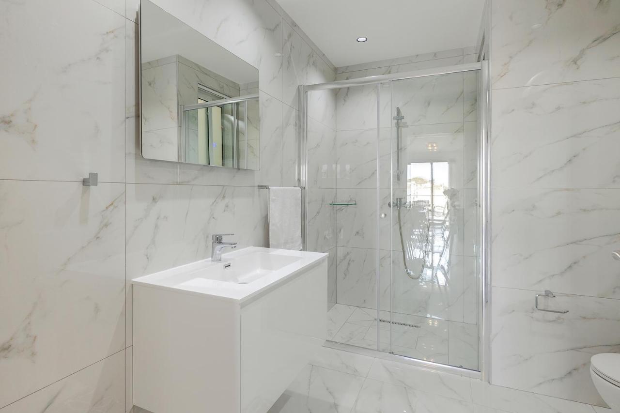 Splendid 2Br Apartment, Steps To St Georges Bay San Ġiljan Extérieur photo