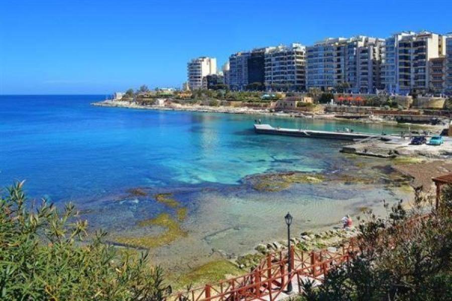 Splendid 2Br Apartment, Steps To St Georges Bay San Ġiljan Extérieur photo